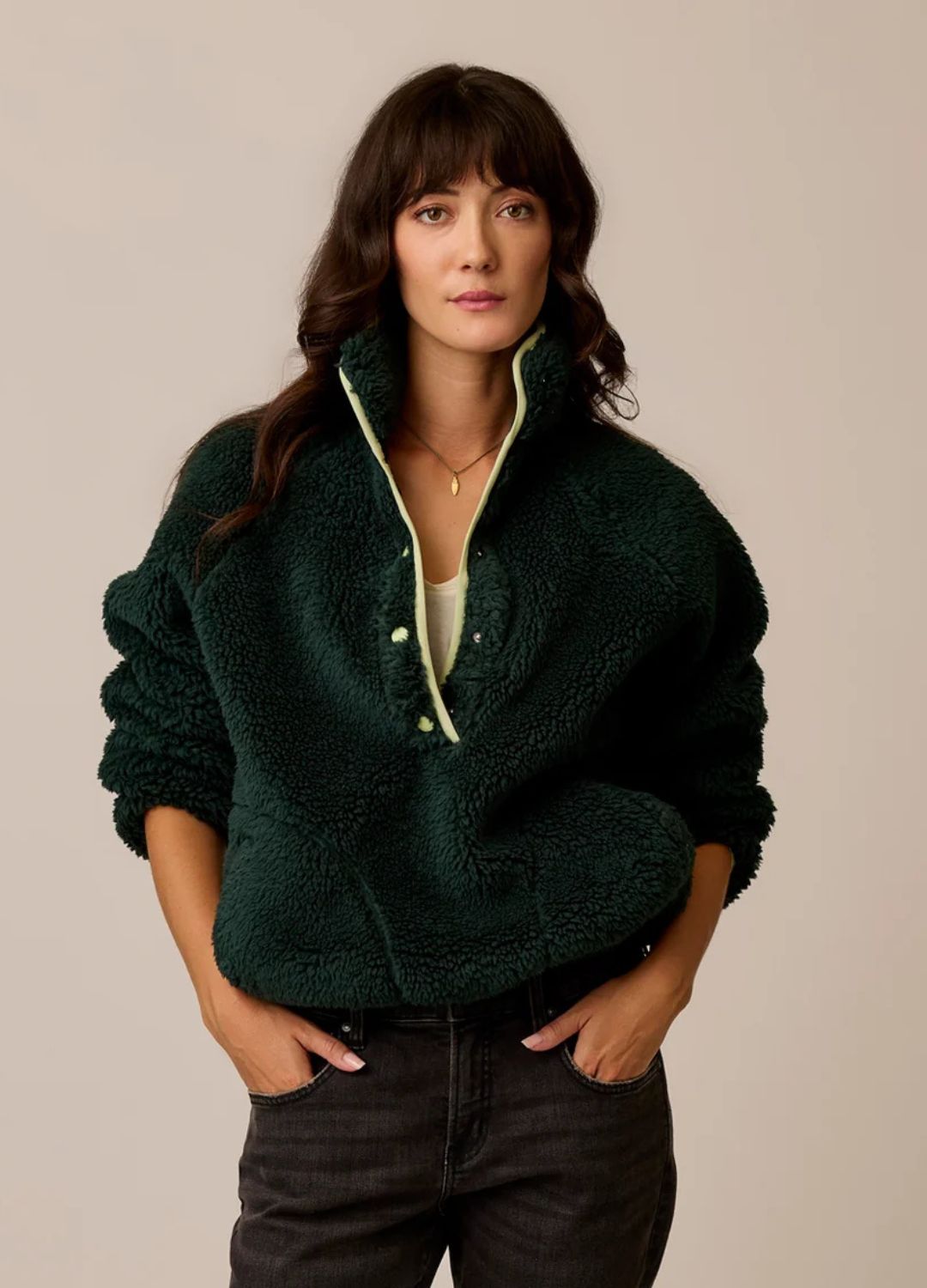 Carve Designs – Scout Fleece Pullover in Dark Pine